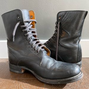 Men’s Frye boots. Size 9.5